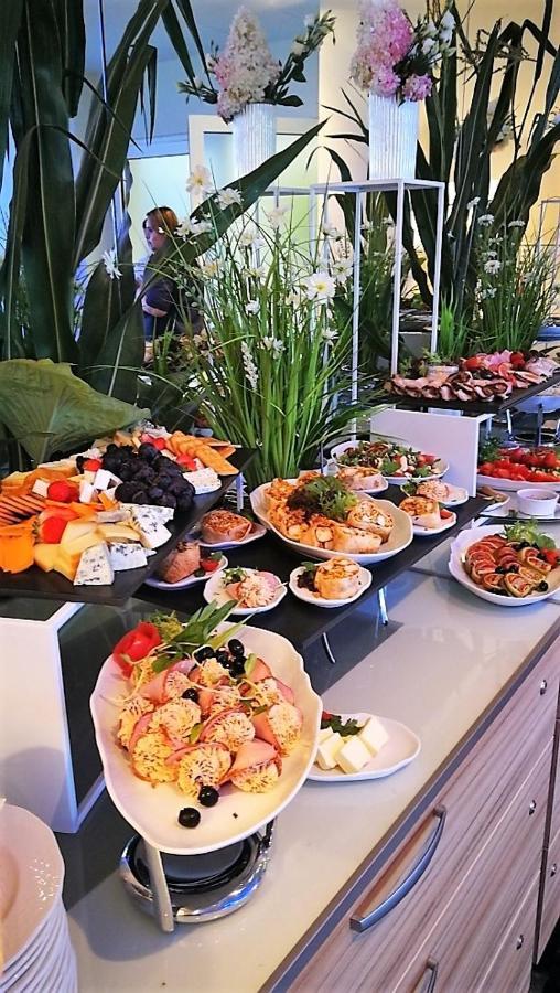 Green Garden Hotel Рашин Екстер'єр фото