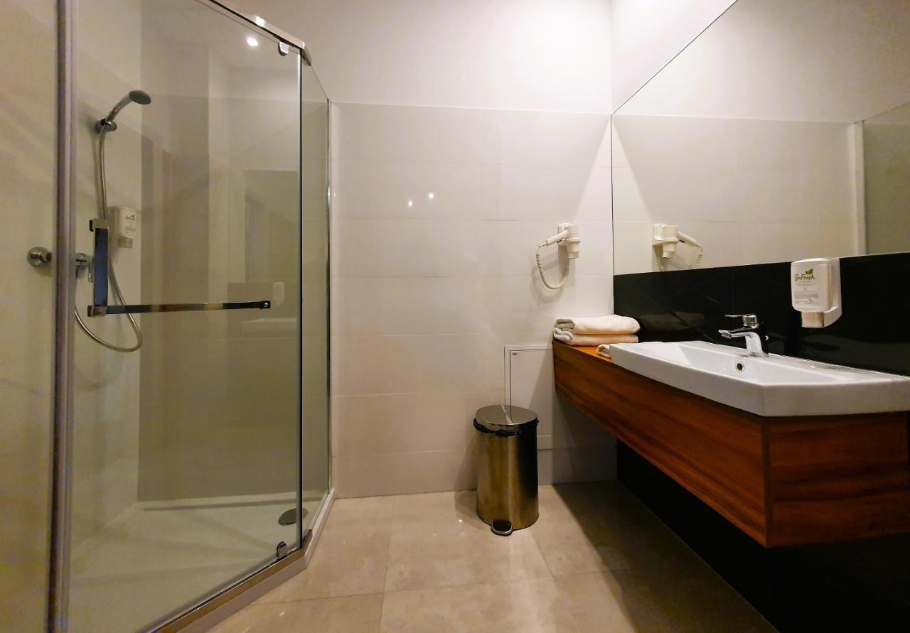 Green Garden Hotel Рашин Екстер'єр фото