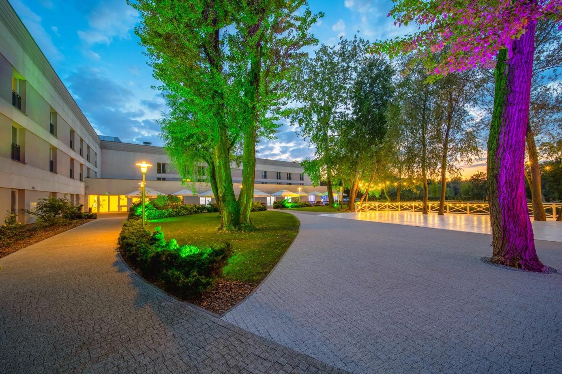 Green Garden Hotel Рашин Екстер'єр фото